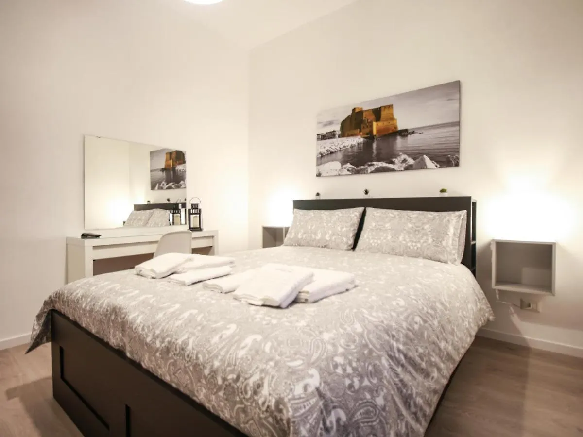 Chilometrozero Luxury Apartment 나폴리 0*,  이탈리아