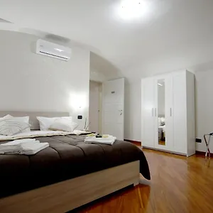 Apartment Montesantogroup, Naples