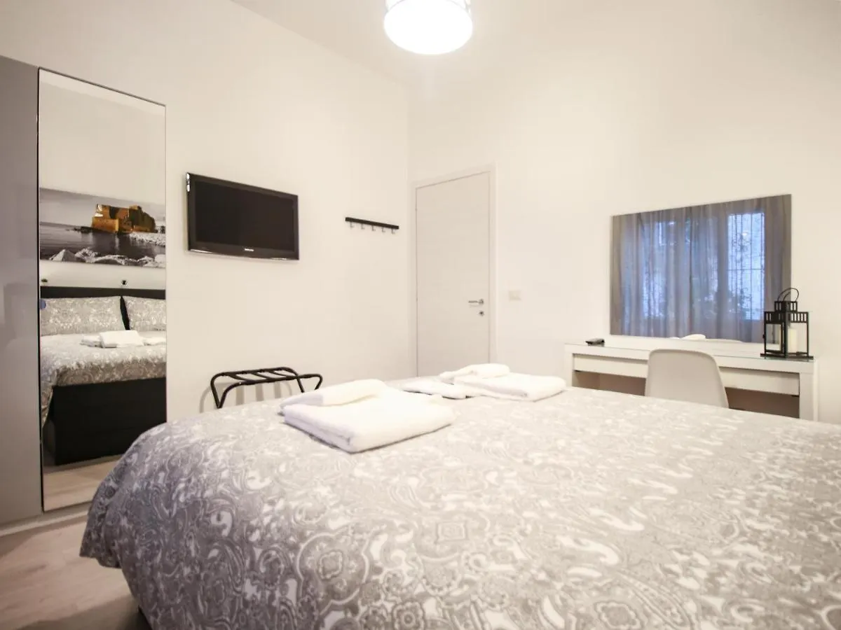 Chilometrozero Luxury Apartment Naples Italy